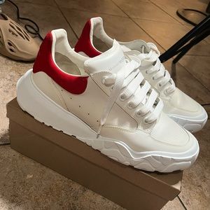 Men Alexander Mcqueens Shoes size 43, White & Red